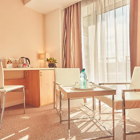 Continental Forum 4* קונסטנצה