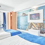 Hotel Continental Forum 4*