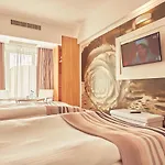 Continental Forum Hotel