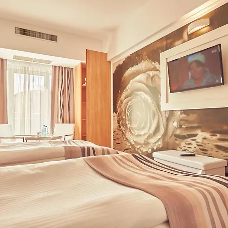 Continental Forum Hotel