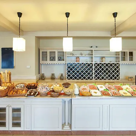 Continental Forum Hotel 4*