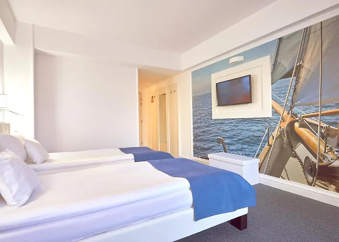 Continental Forum Hotel 4*